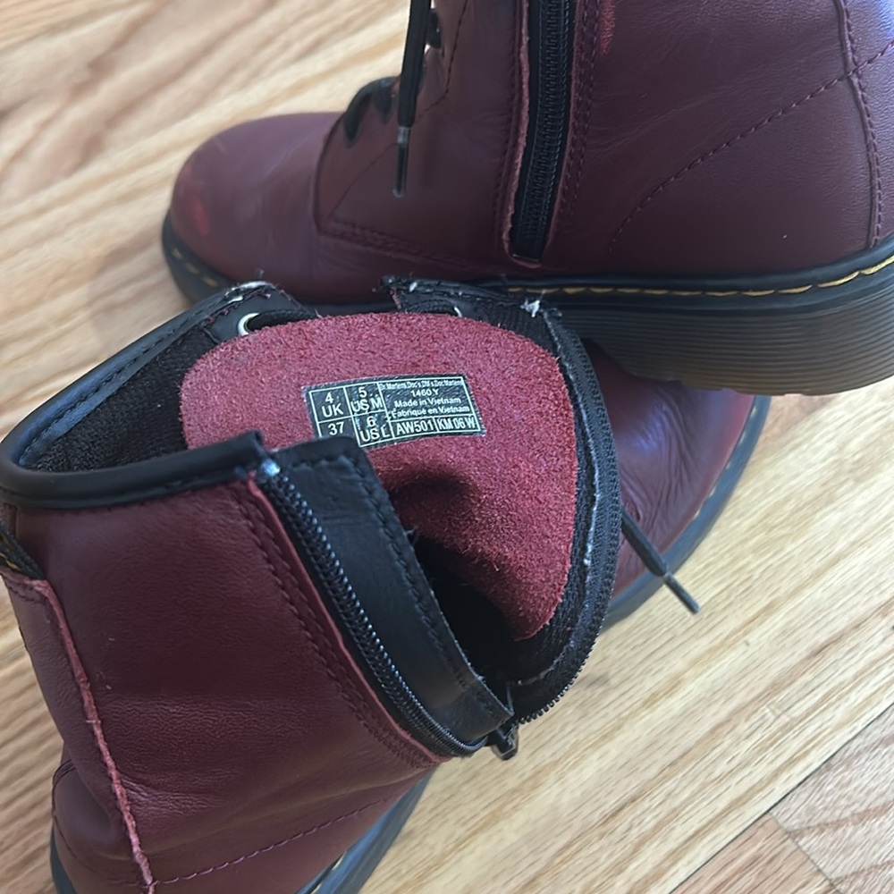 Boots - Picture 4 of 5